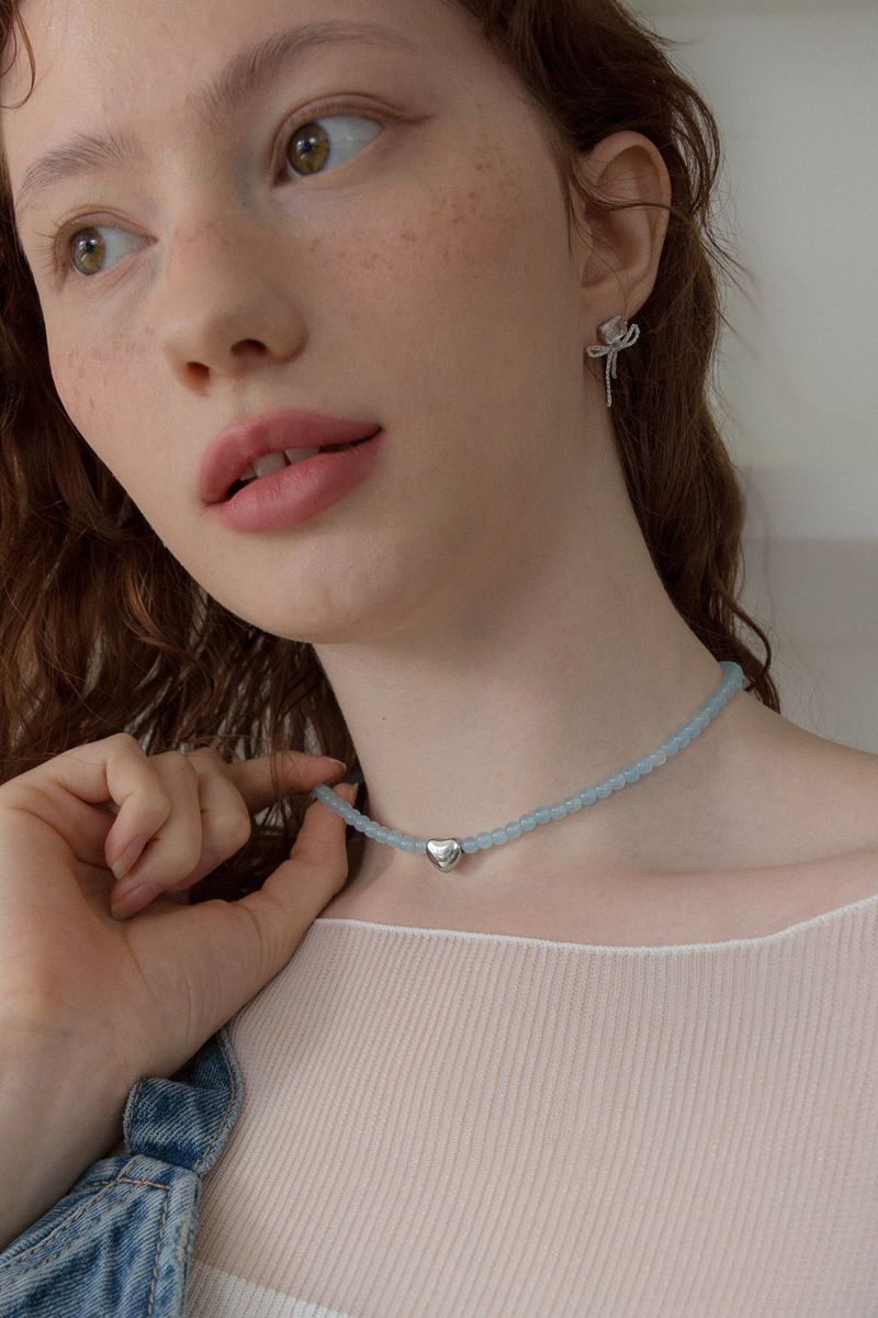 Blue soda gemstone surgical necklace