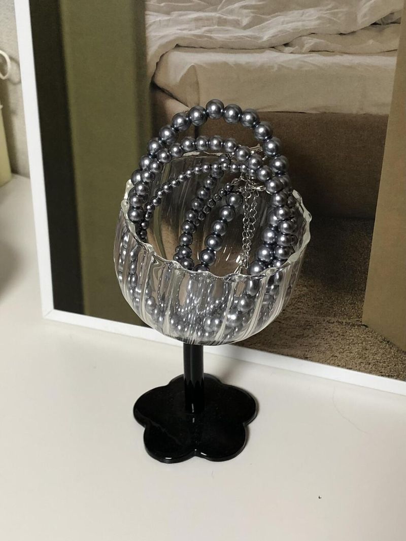 Black Swan Silver Pearl Necklace