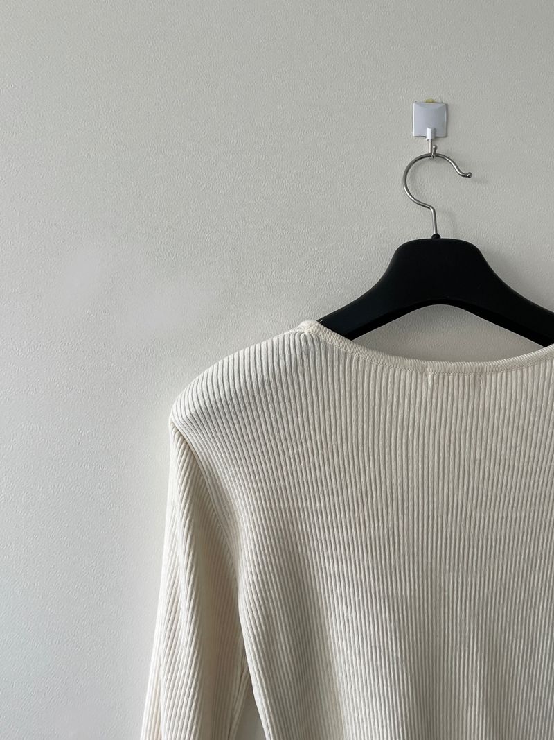 Tilda pleated U-neck Knit