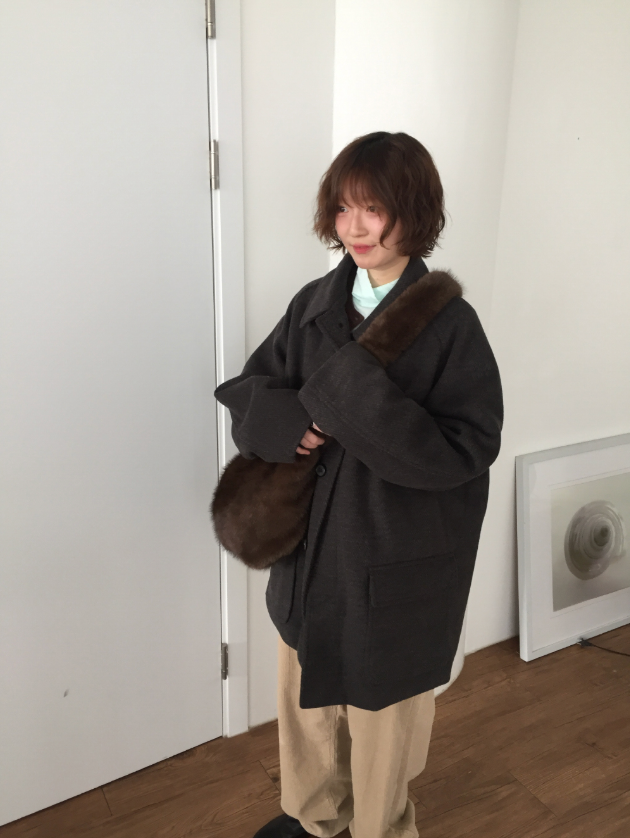 howu（ハウユ）の「エンナーヌビームオーバーフィットハーフコート（2c）（Jackets/Outerwear）」