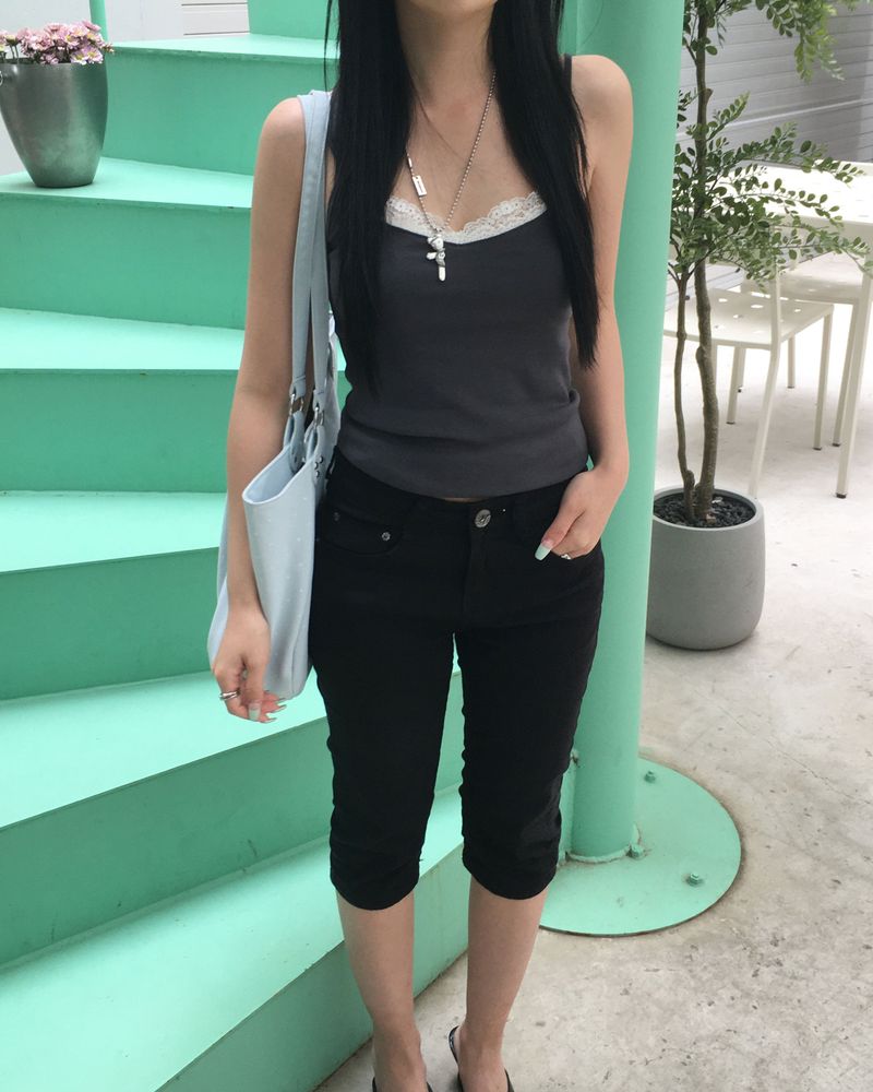 Lowrise capri pants
