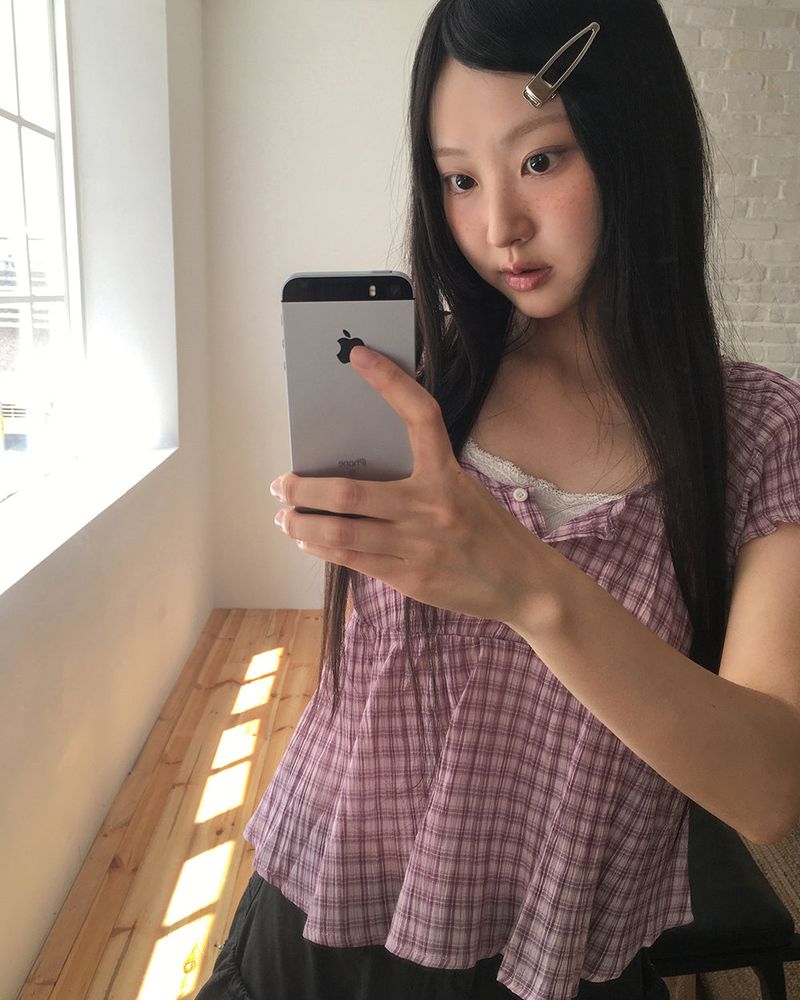Lizzy Checkered Puff Shirring Blouse