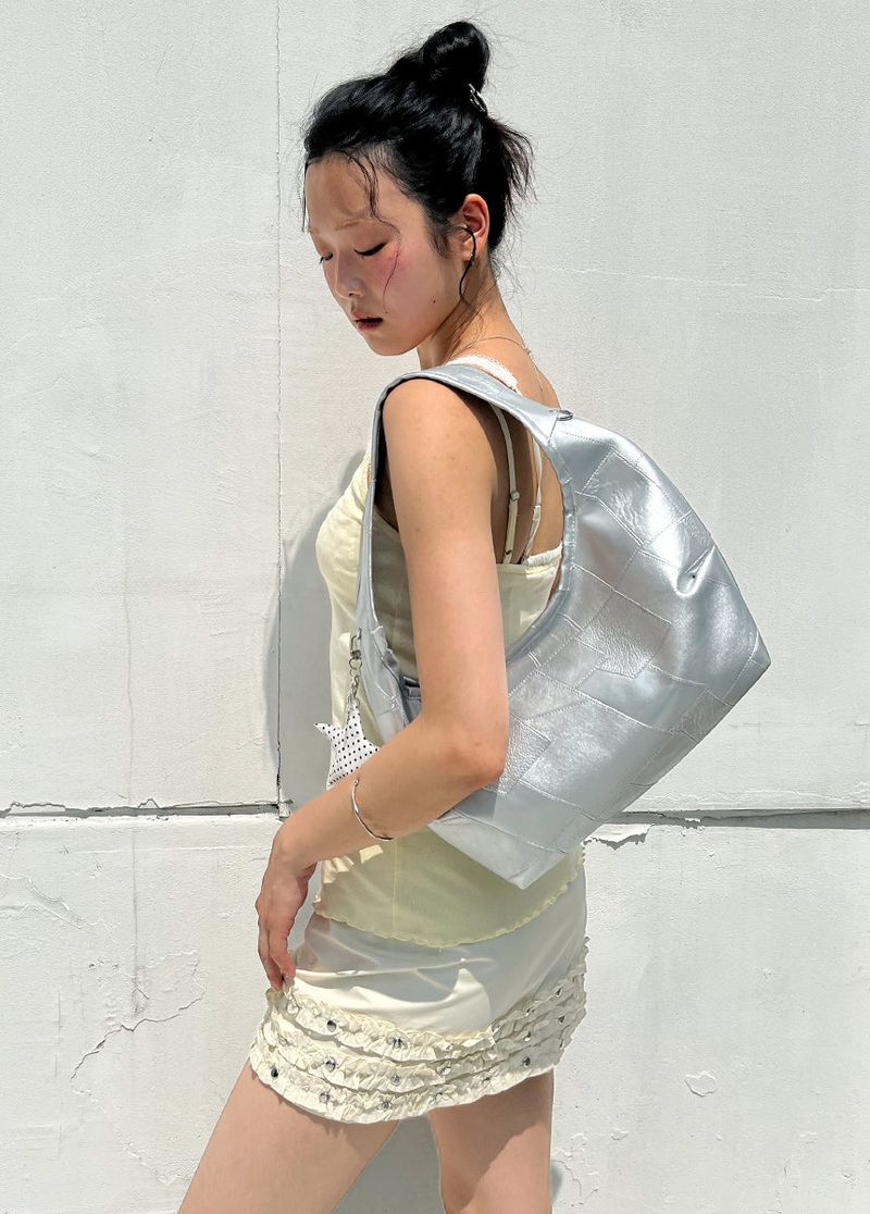 Patch Hobo bag (silver)