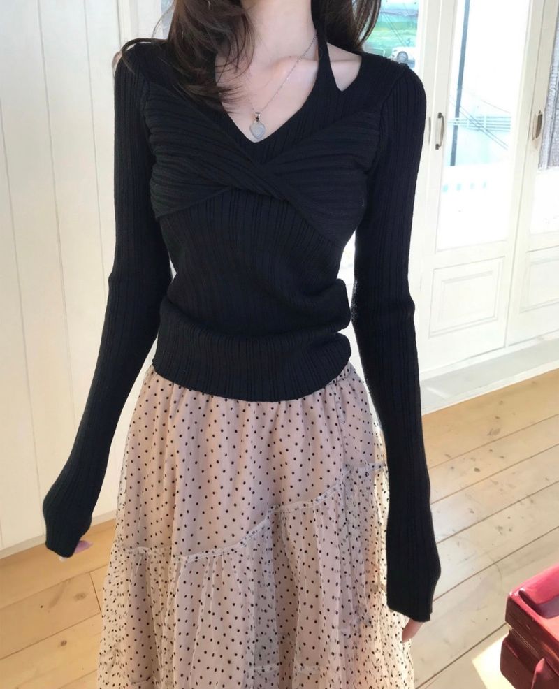 cloudemotion(クラウドエモーション)の「charlotte bust twist slit top(Tops)」