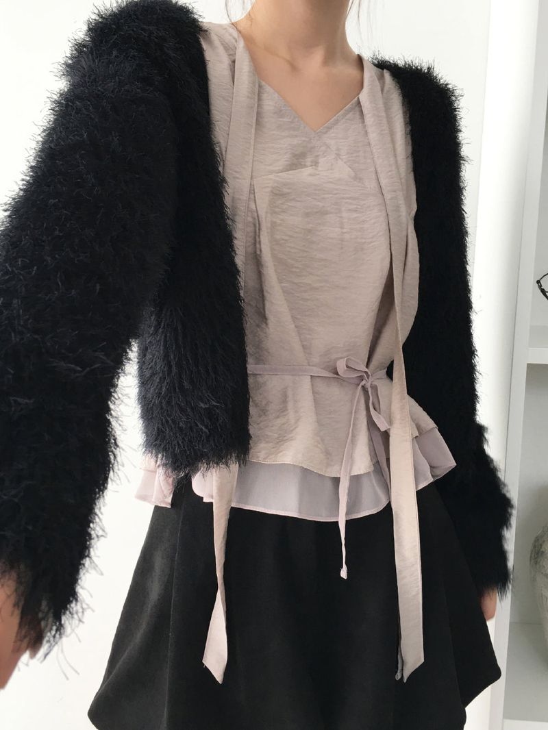 nobiyaka（ノビヤカ）の「Aurora fur cardigan（Tops）」
