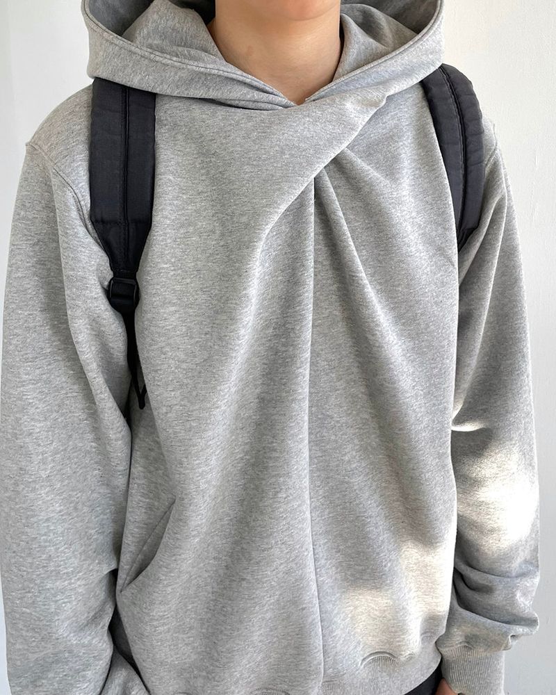 Twist Fingerhole Hoodie