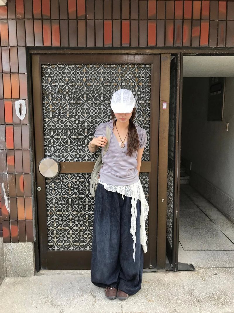 nunae layered lace sleeve
