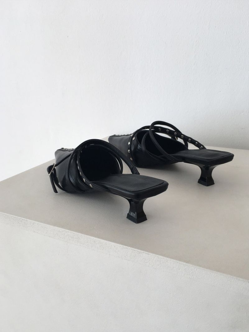 Stud mule heel