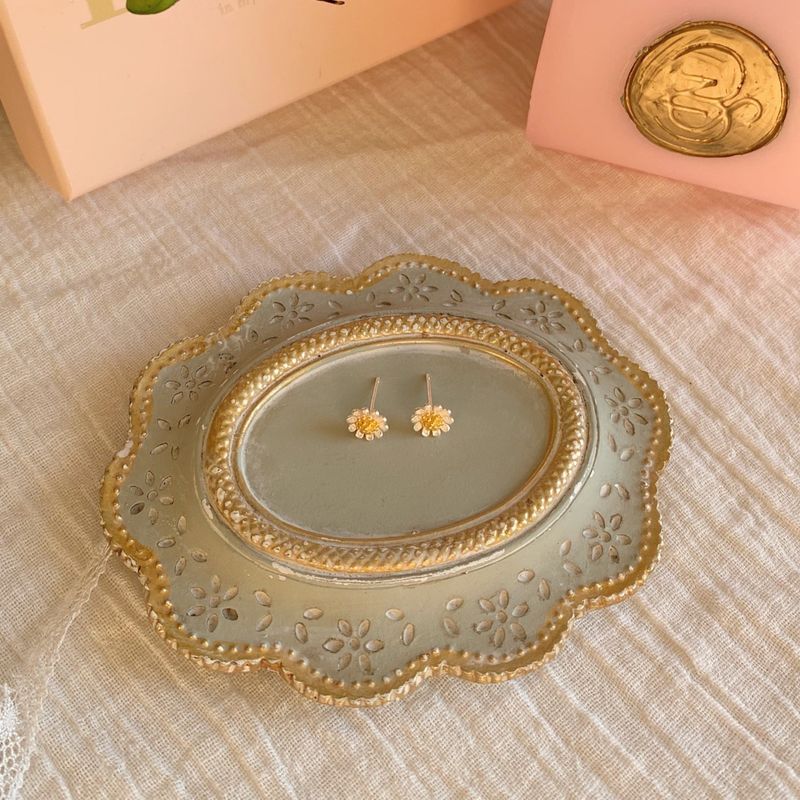 Jeanne Daisy Earrings