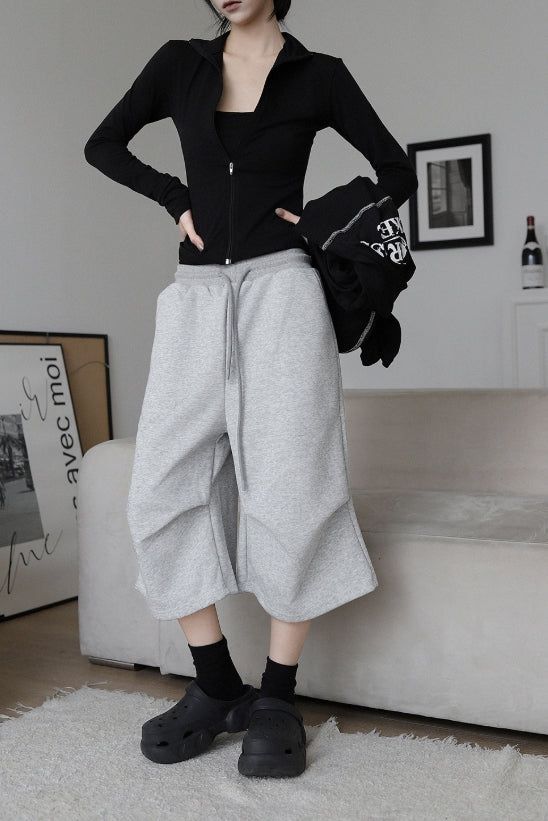 Pintuck Bermuda Jogger Pants