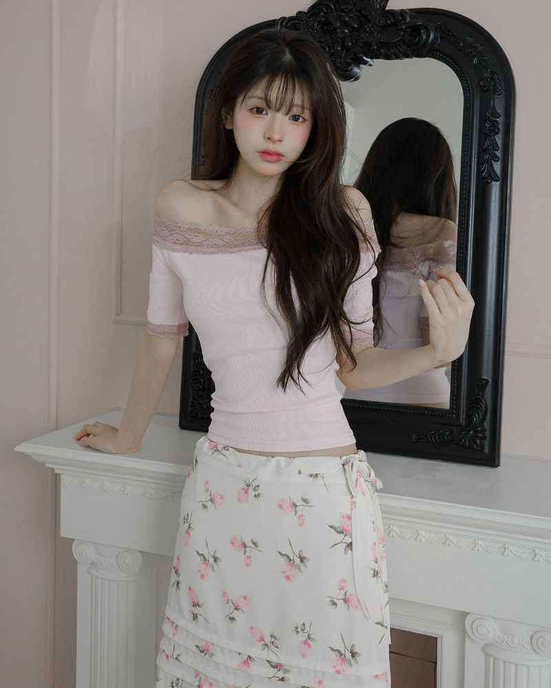 [MADE] Blair Lace Off-Shoulder Top