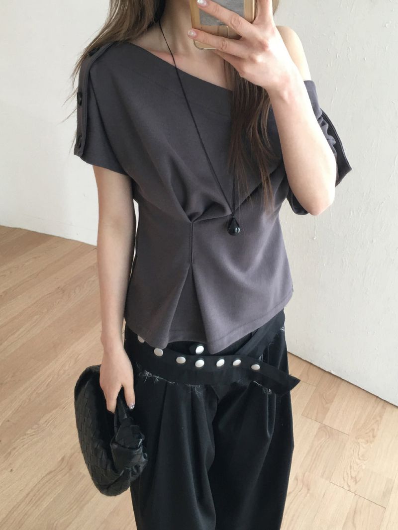 nobiyaka(ノビヤカ)の「Danchu pintuck off-shoulder T(Tops)」