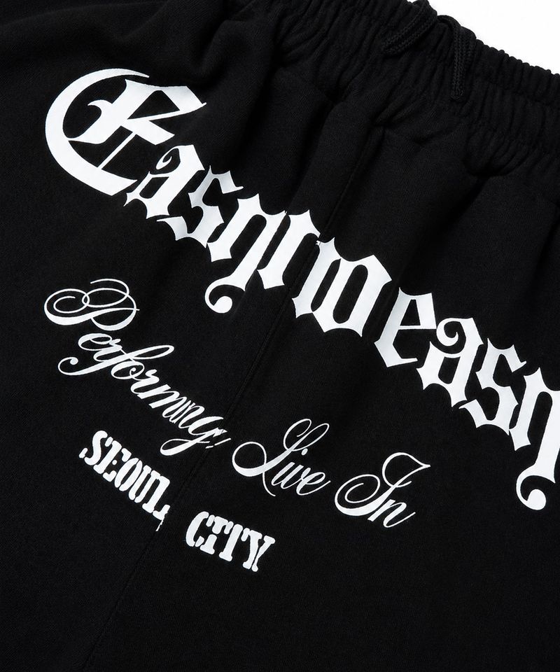 Gothic lettering Bermuda sweatpants - Black