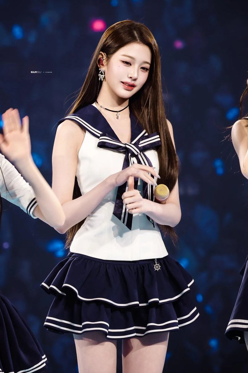 [IVE Wonyoung Necklace] Silver Heart Key Choker Necklace