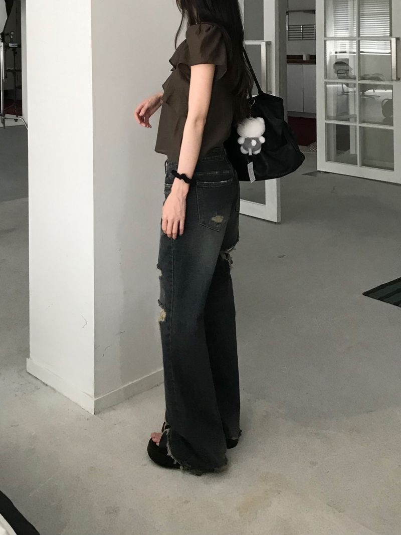 Label Damage Washed Denim Pants (one color)
