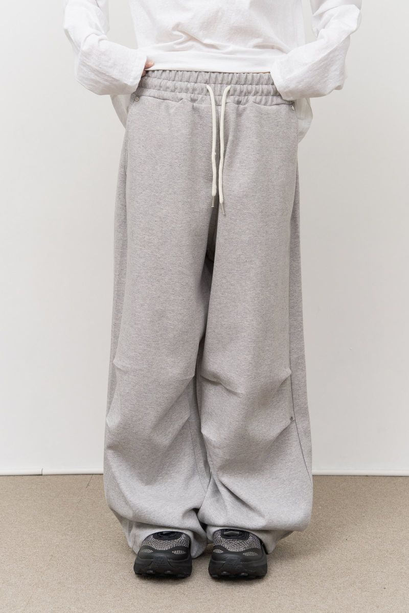 HIFIFNK（ハイファイファンク）の「Para Curved Sweatpants（Pants）」