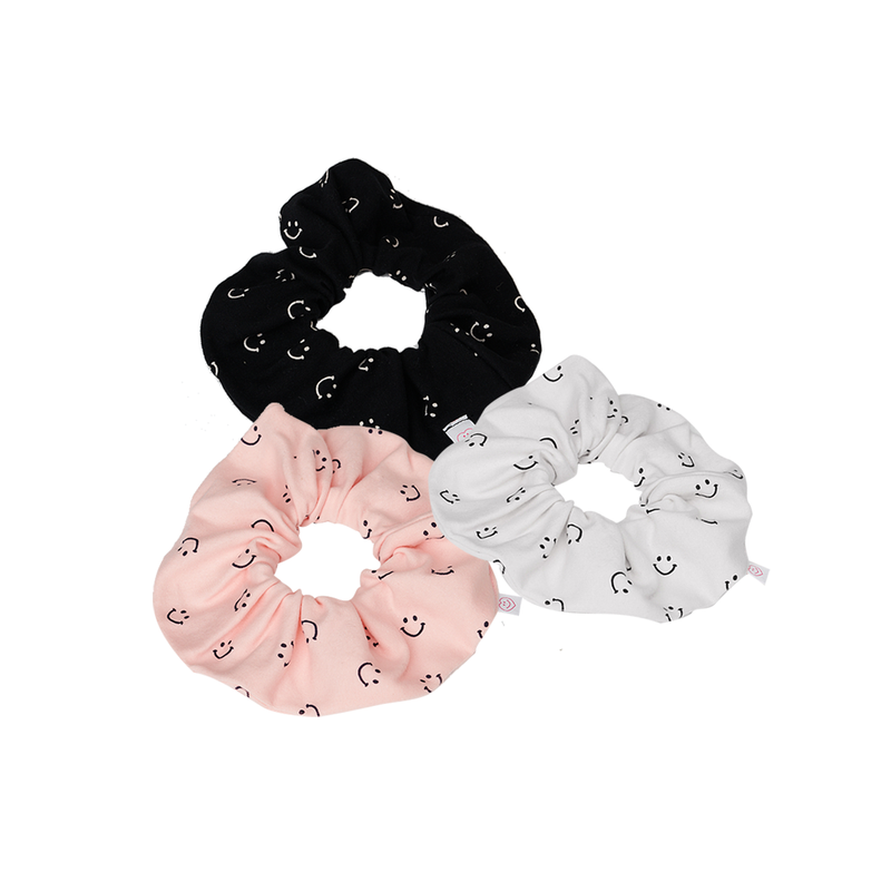 MINJIENA（ミンジエナ）の「スマイルシュシュ (black,pink,ivory)（ヘアアクセサリー）」