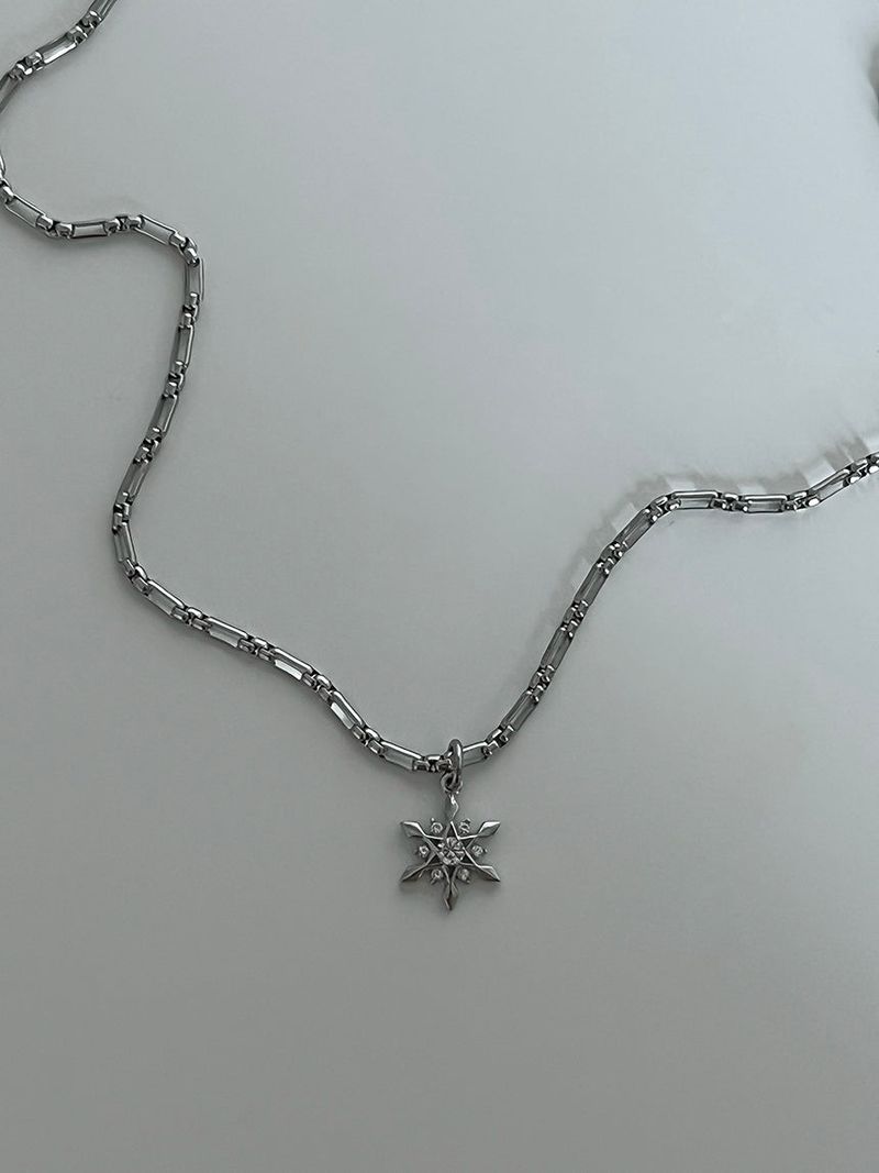 Snowflake necklace