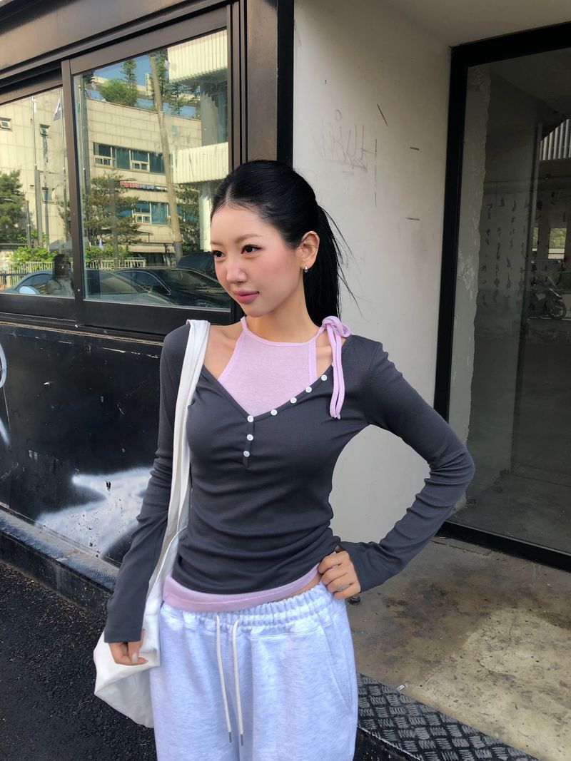 Mol Button Tee