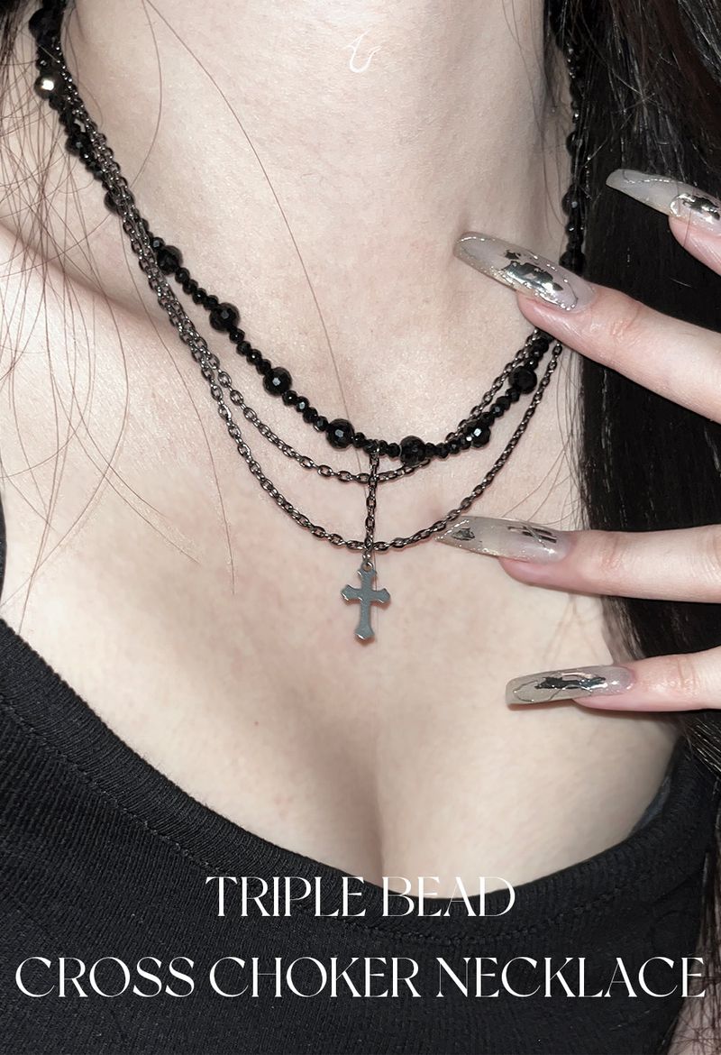 URBAN UNIQUE（アーバンユニーク）の「トリプルビーズクロスチョーカーネックレス（アクセサリー）」