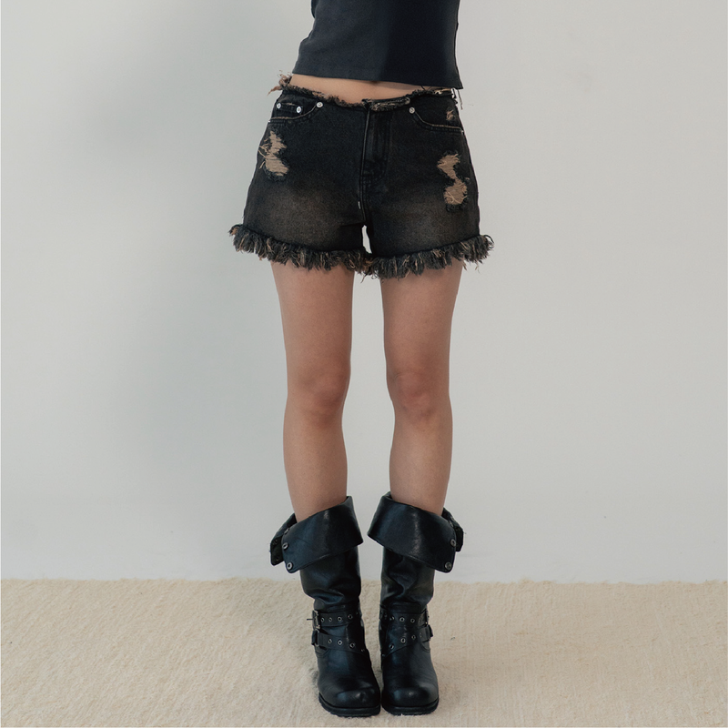 ZIZEMUSEUM（ジゼミュージアム）の「FRINGE DENIM SHORTS (BLACK)（Pants）」
