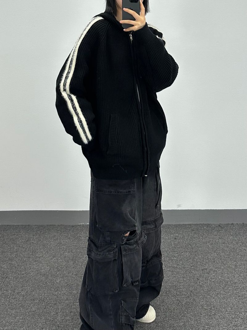 hairy line knit zip-up
