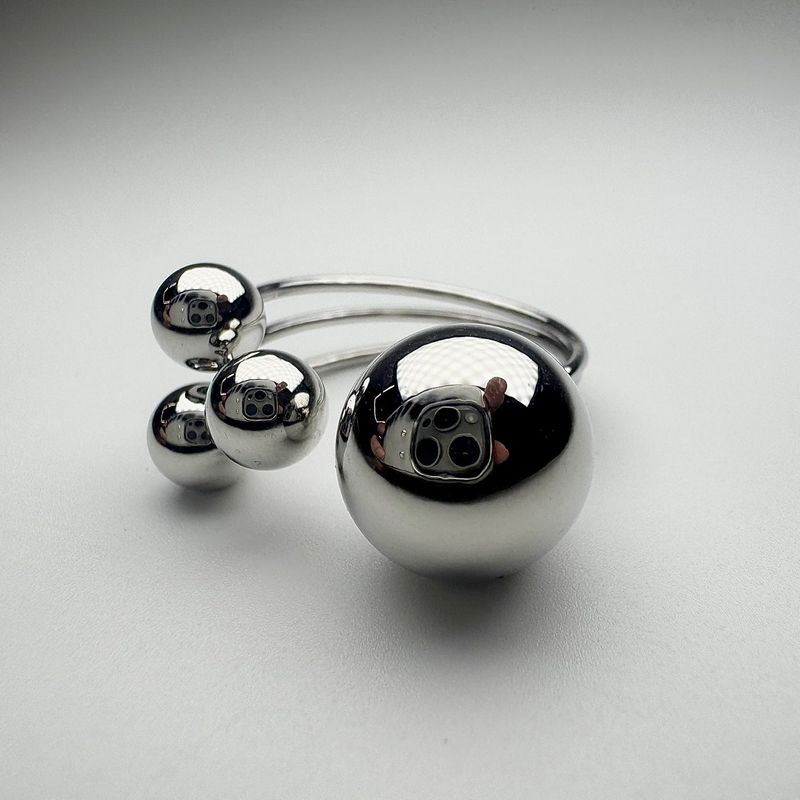 Big ball piercing ring