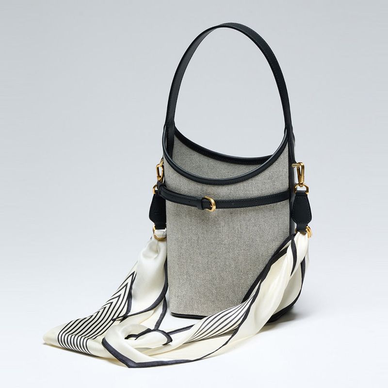 JANE CANVAS Black & Straplink