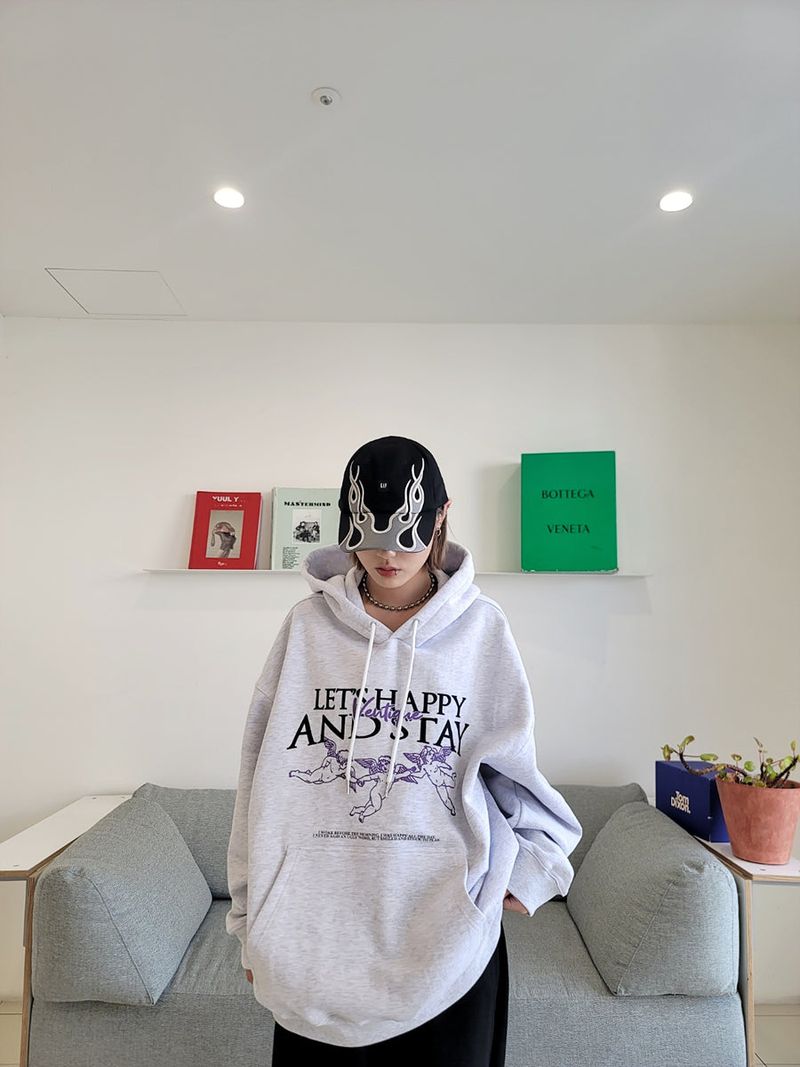 VENTIQUE(ベンティーク)の「VENTIQUE angel fluff Hoodie 3color(Tops)」