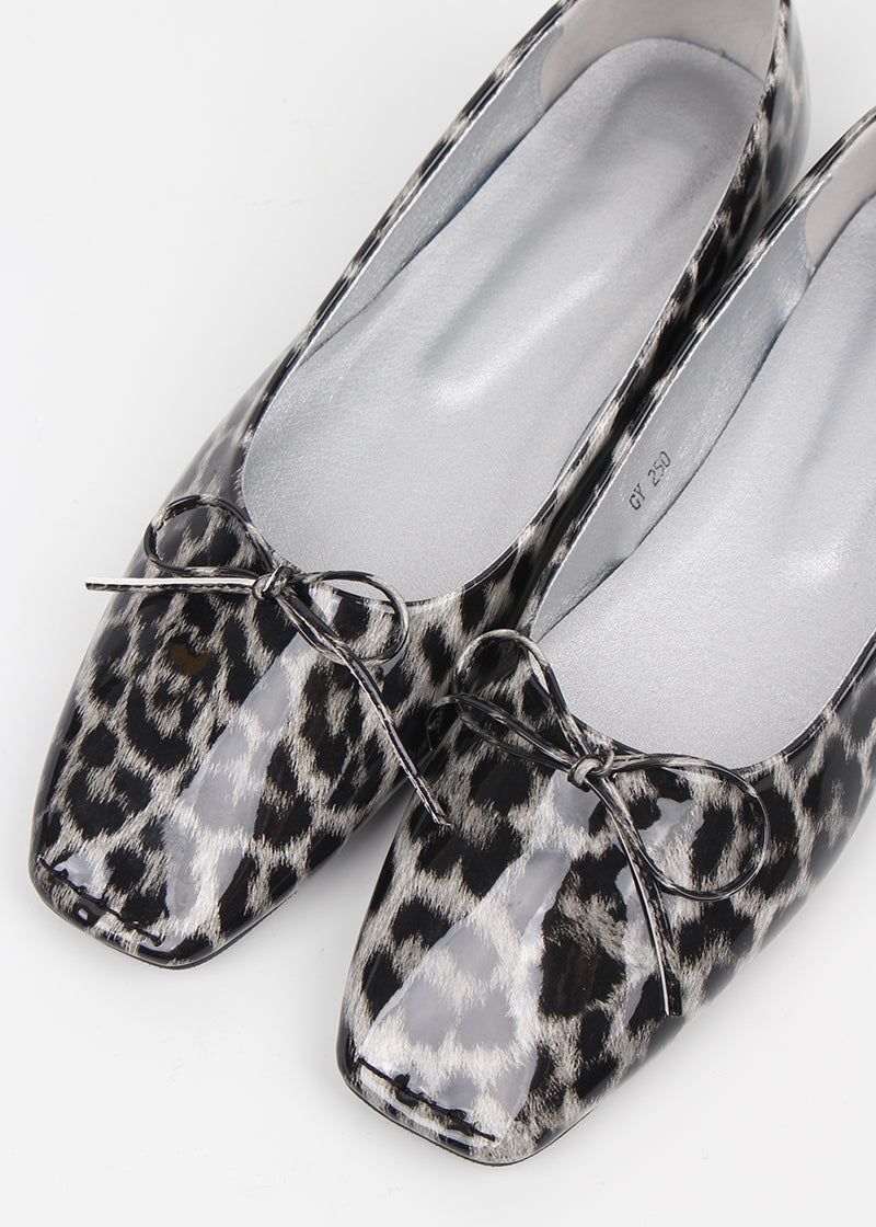 LEOPARD FLAT SHOES