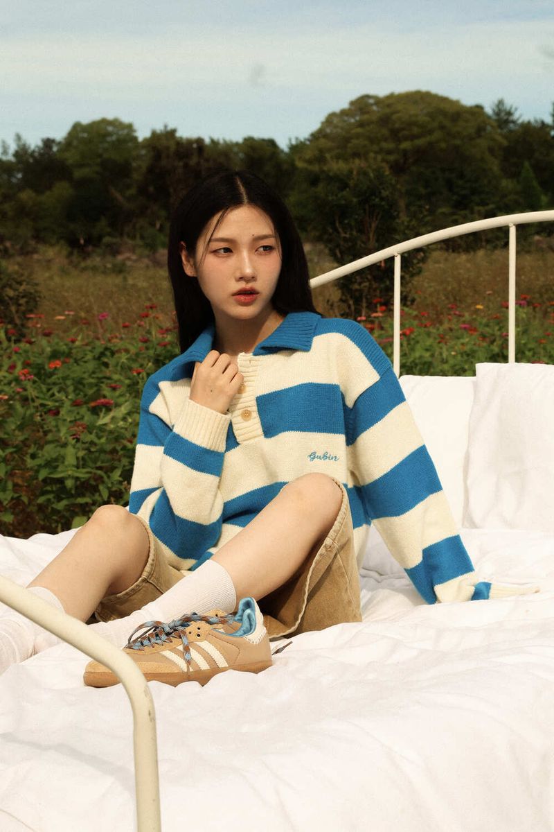 (W) Striped pattern collar knit