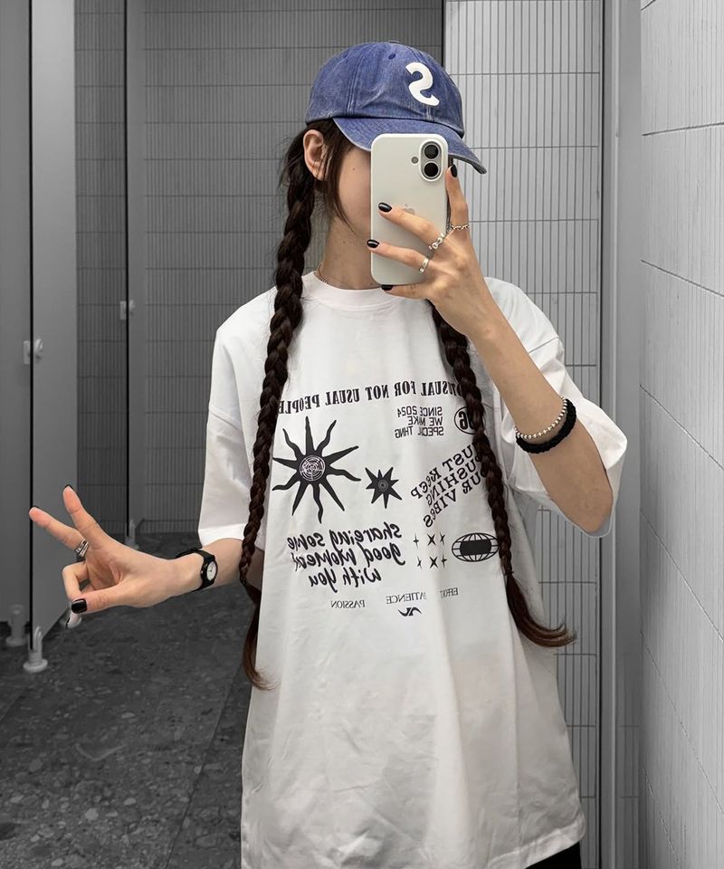NOTUSUAL（ノットユージュアル）の「シンボルエフォートオーバーフィットTシャツ - 4COLOR（トップス）」
