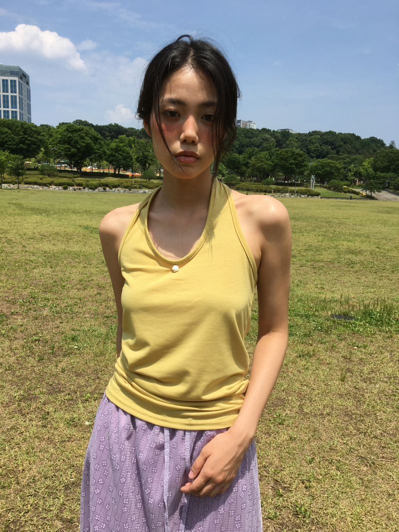 DUGGY（ダギー）の「ローズ エンブレム ホルターネック スリーブレス(8color)（トップス）」