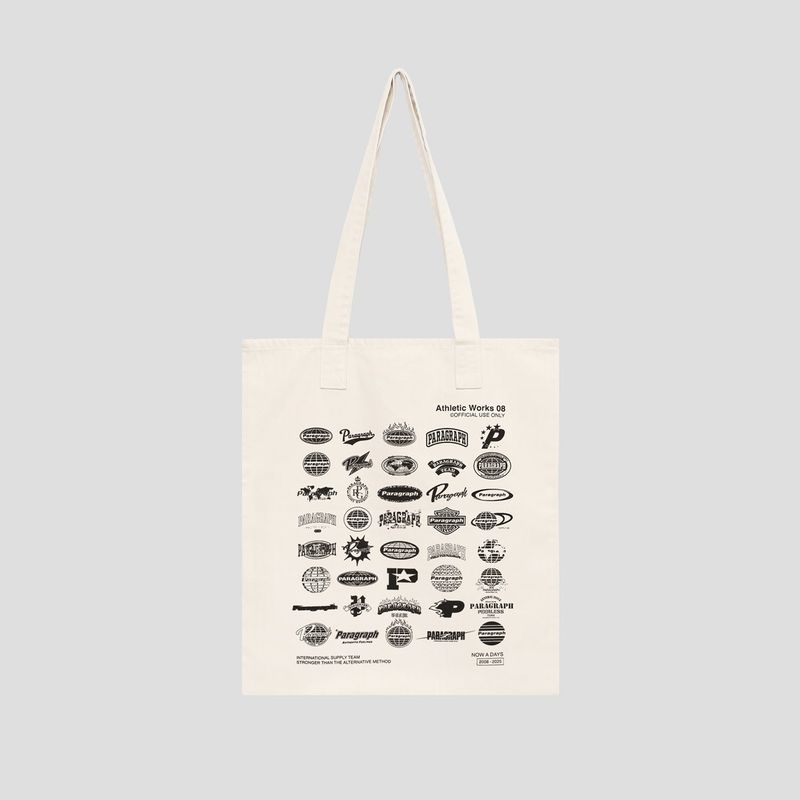 PARAGRAPH（パラグラフ）の「ARCHIVED LOGO BAG（Bags）」
