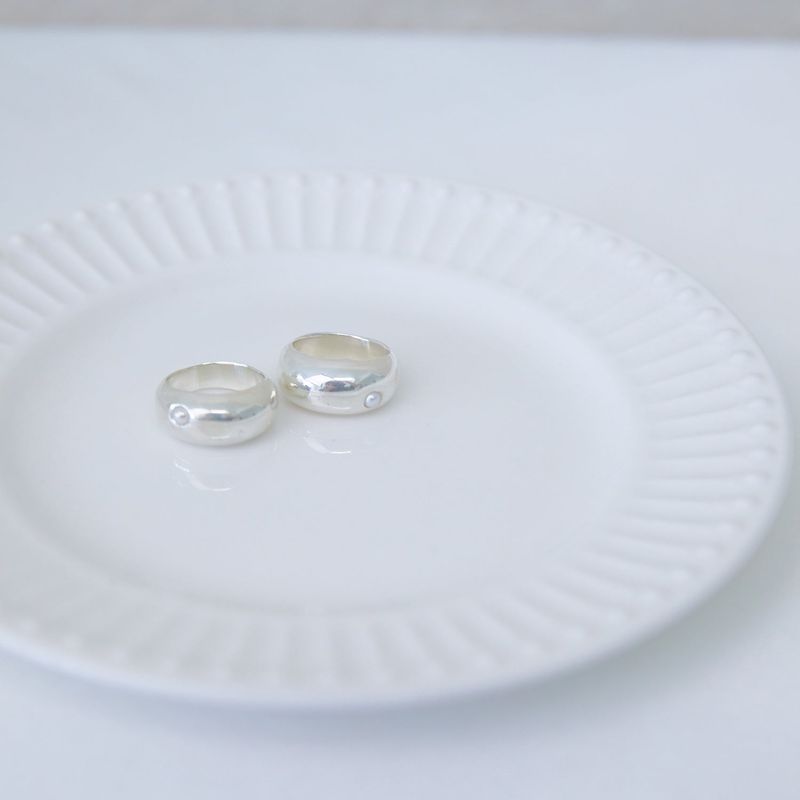 mini pearl bold ring