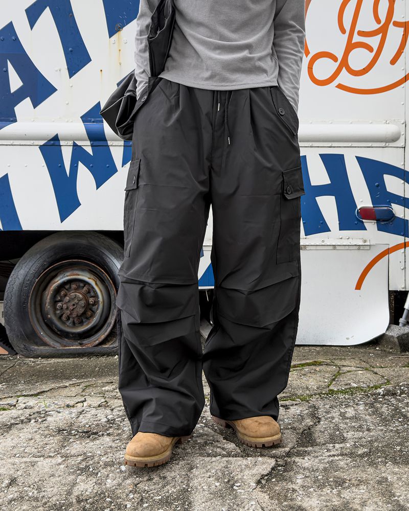 Cropped Button Pocket Wide Pants