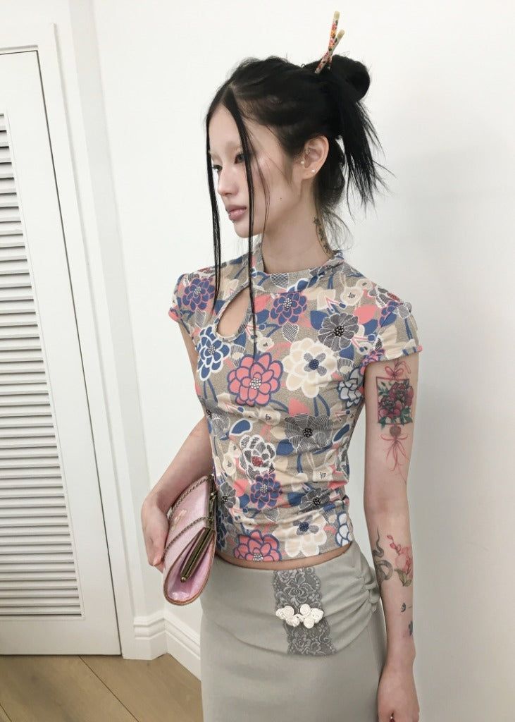 MIAE（ミアイ）の「[香] Qipao Floral Top (Brown)（Tops）」