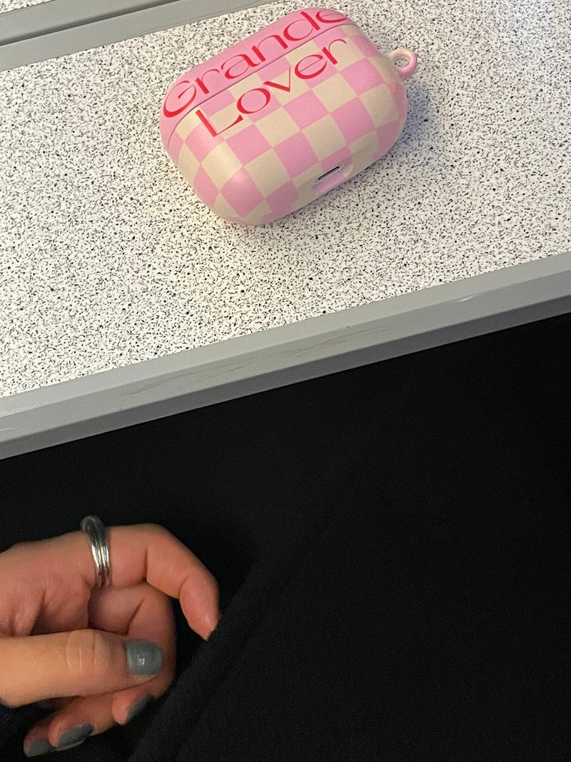 Grande Lover Airpods Case (Pink)