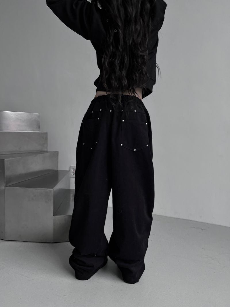 back rivet winter wide pants