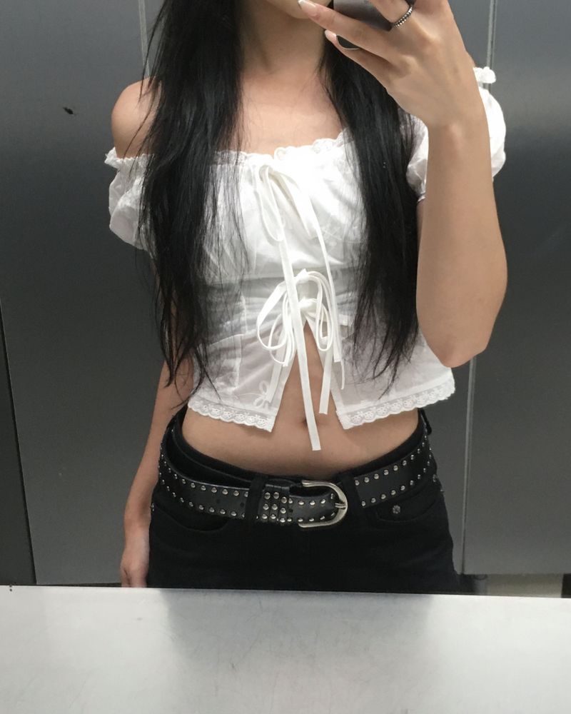 kyoive(コイブ)の「Ribbon crop smoky blouse(Tops)」
