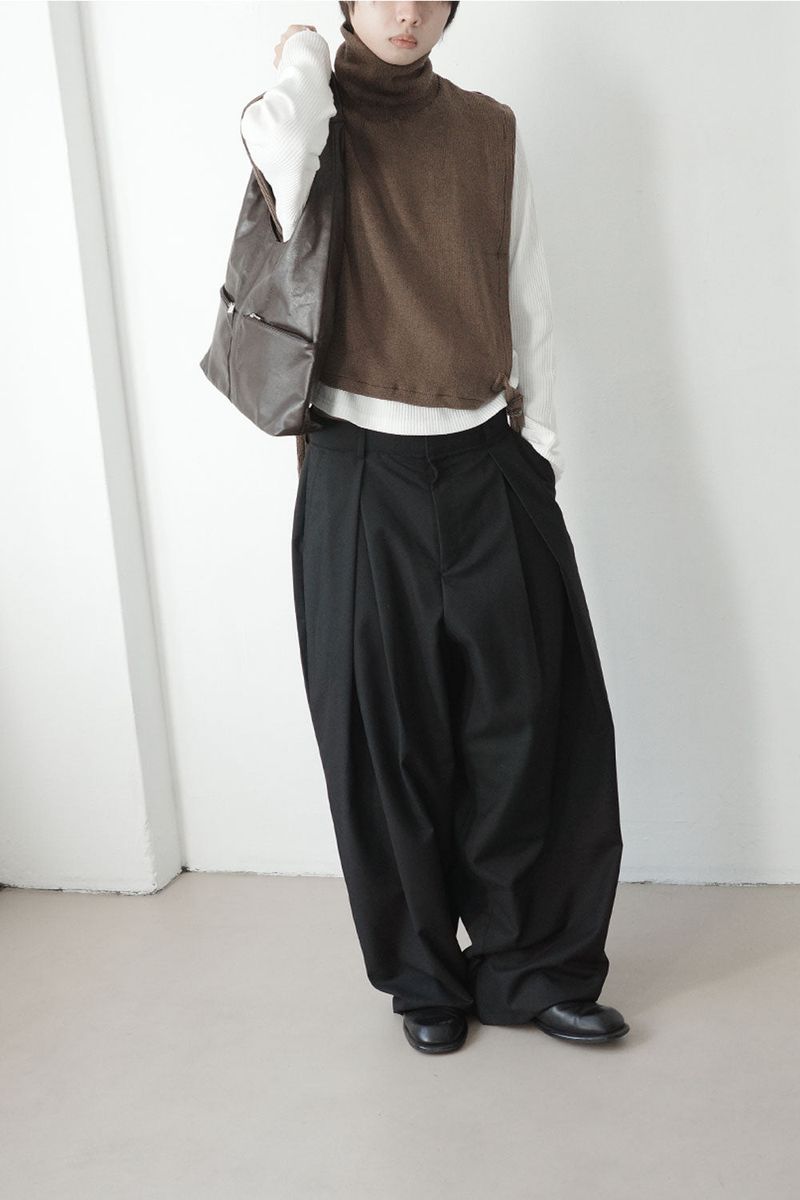 pocket hobo leather bag