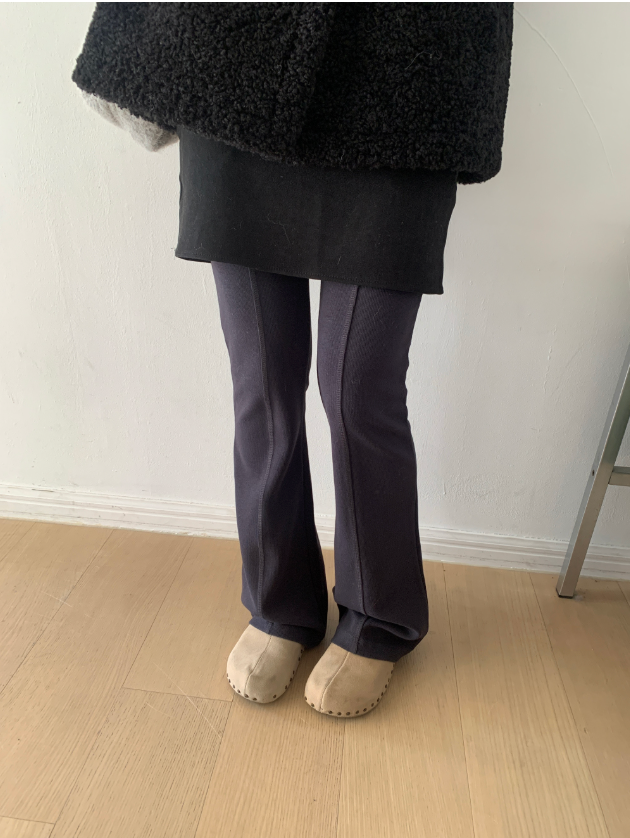howu（ハウユ）の「プリアブーツカットラインレギンスパンツ（2c）（パンツ）」