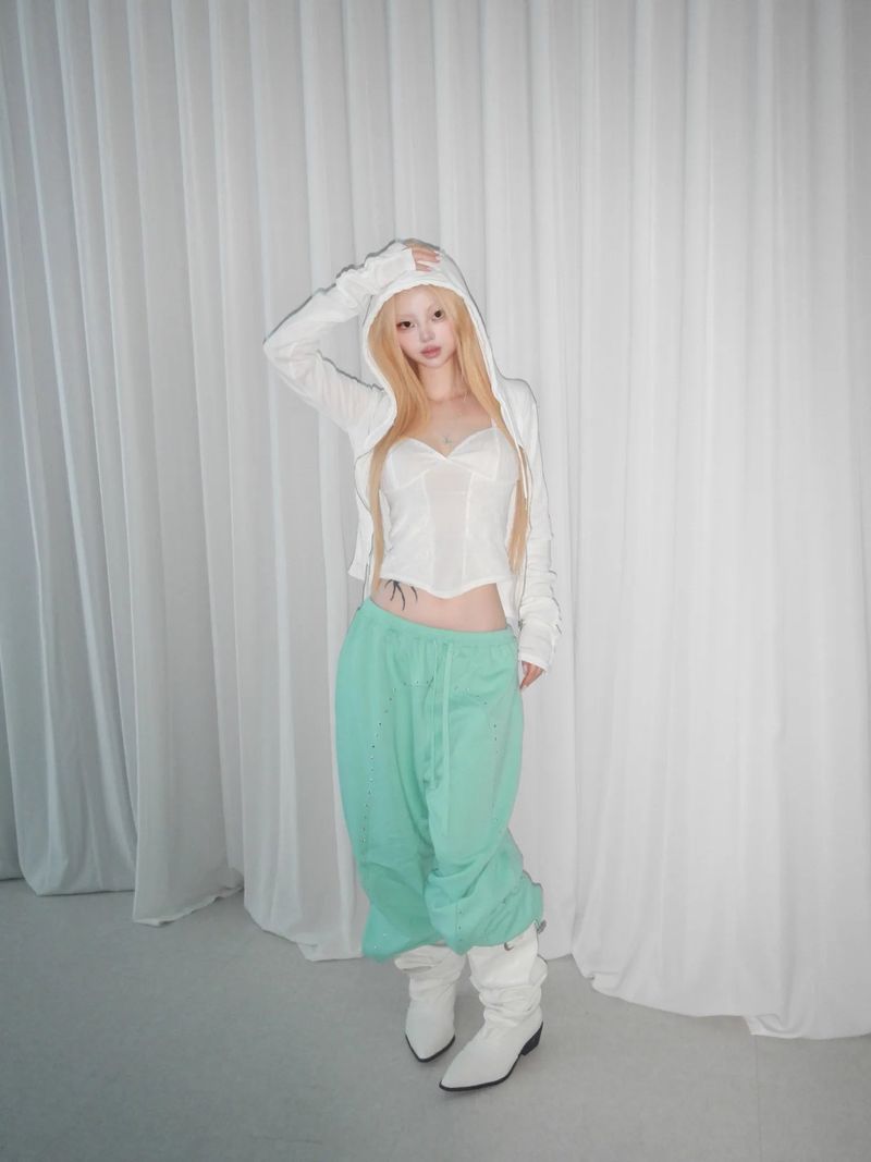 THEAIRTOWN（ザエアータウン）の「チップ ワイド スタッズ パンツ(3 color) （パンツ）」