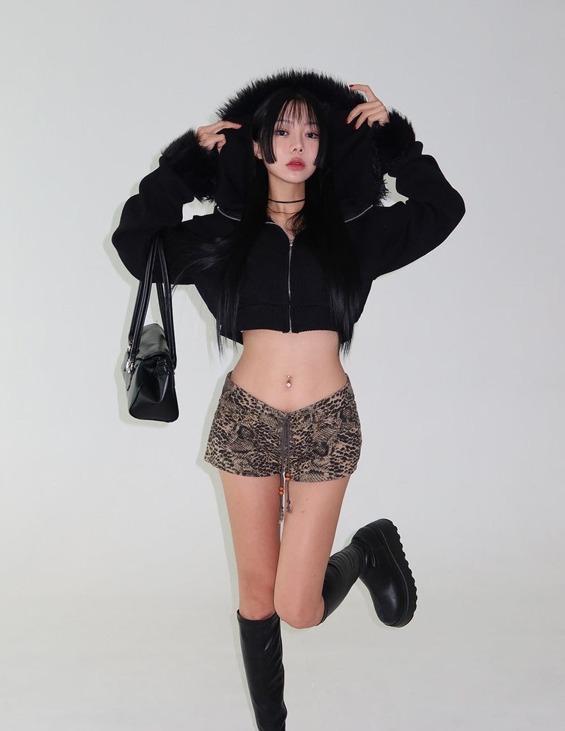 Purifying knitwear Cropped hooded jacket