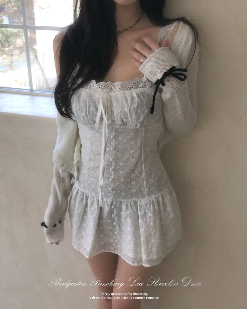 GUSTA（グスタ）の「Bridgerton Punching Lace Shirring Sleeveless Dress（Dresses）」