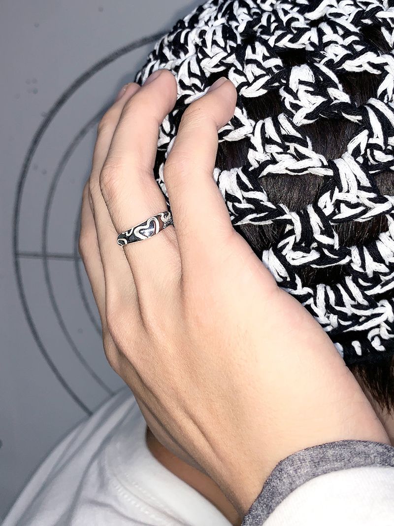 HEART TARGET WAVE RING