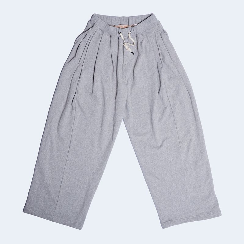 Don't Ask My Plan (DAMP)(ドントアスクマイプラン)の「DAMP WIDE FIT TWO-TUCK PLEAT SWEAT PANTS(Pants)」