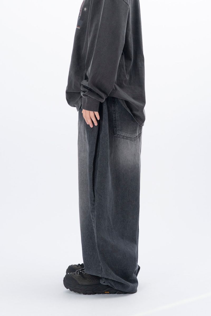Leggy Side Tuck Balloon Denim