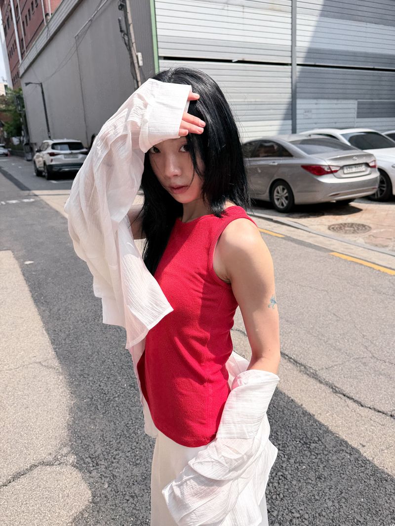  BACK OPEN STRAP SLEEVELESS