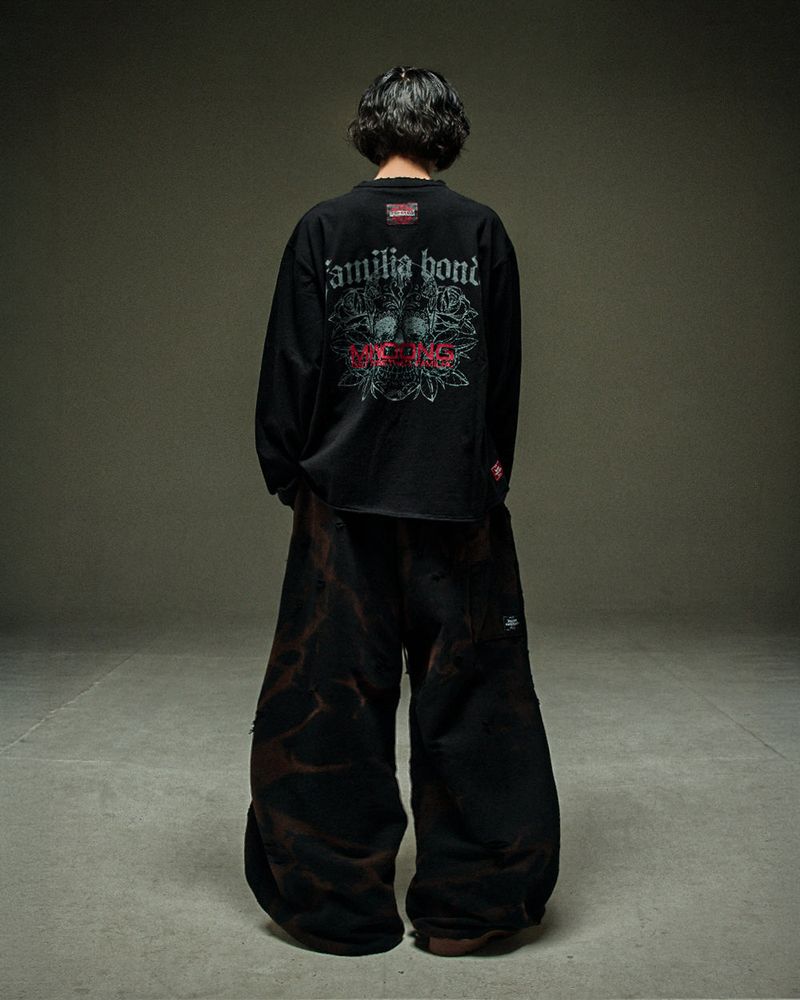 Destroyed P bleach black B